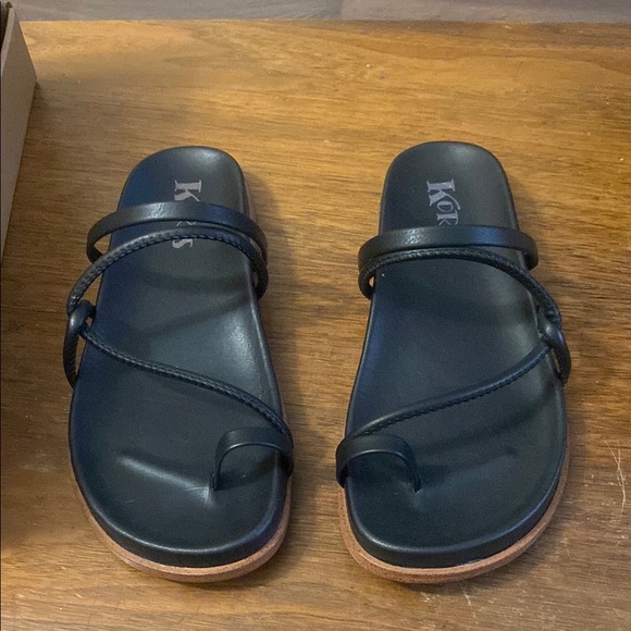 Korks black Strappy Audra Sandals 7 - Picture 1 of 3
